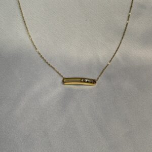 GOLD OVAL NECKLACE