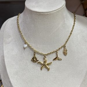 ΚΟΛΙΕ ΜΕ CHARMS
